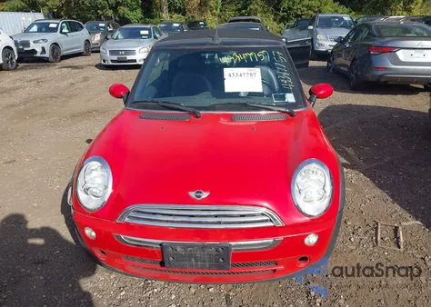 2006 Mini Cooper z USA, uszkodzony, nr VIN WMWRF33556TG13821